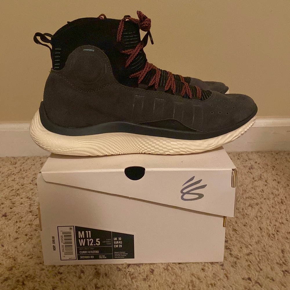 Curry 4 FloTro Sz 11 Men’s excellent condition.